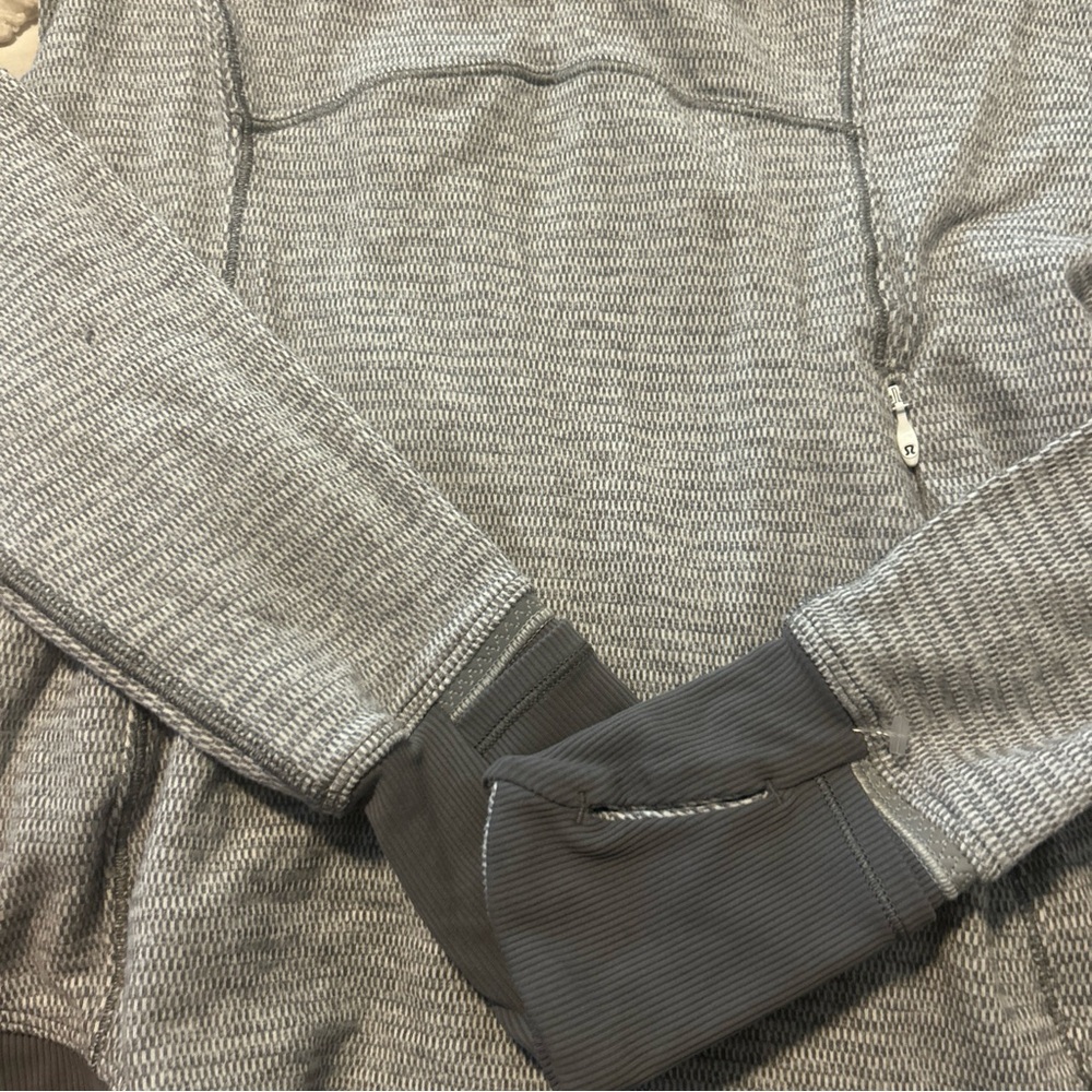 Lululemon Athletica Gray Sweatshirt - Picture 4 of 7